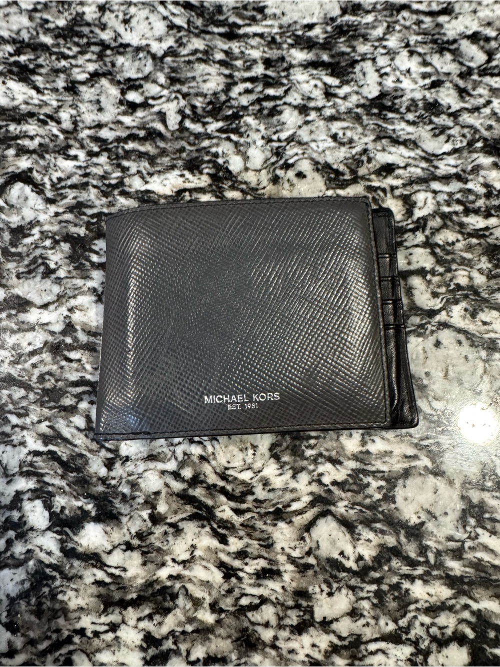 Michael Kors Men’s Gray Leather Bifold Wallet Logo ID Window Card Slots